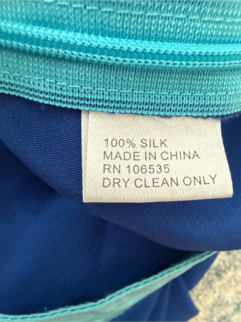 100 percent silk skirt - Picture 2 of 3